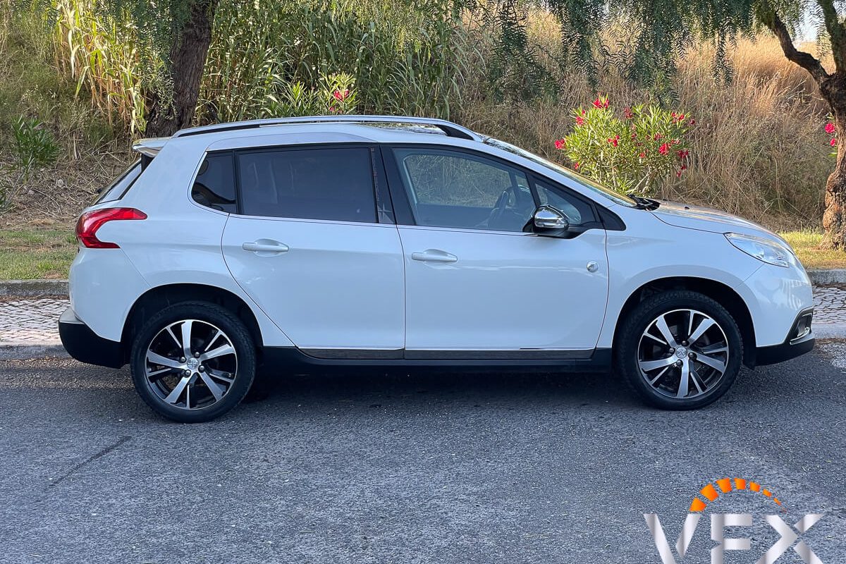 Peugeot 2008_-5