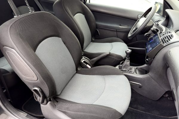 Peugeot 206-4
