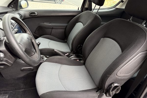 Peugeot 206-7
