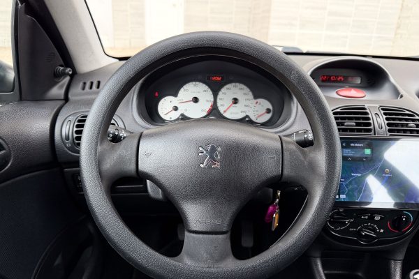 Peugeot 206-9