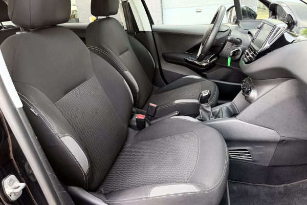 Peugeot 208 00-QV-20-10