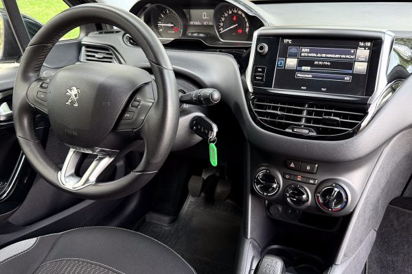 Peugeot 208 00-QV-20-14