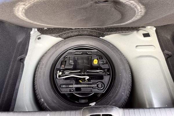 Peugeot 208 00-QV-20-6