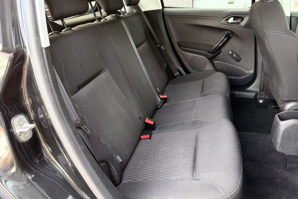 Peugeot 208 00-QV-20-9