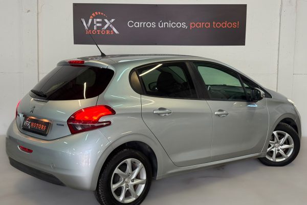 Peugeot 208 00-QV-90-2