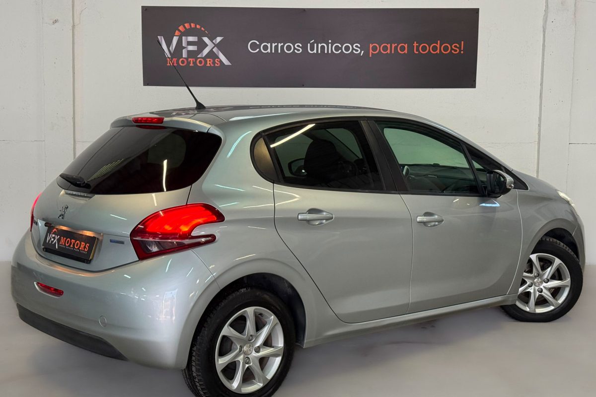 Peugeot 208 00-QV-90-2