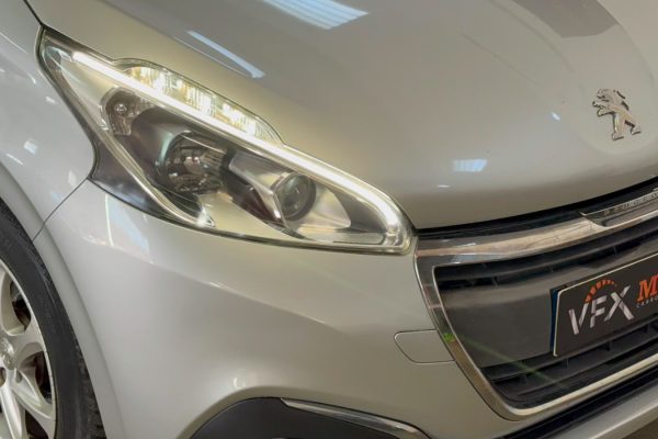 Peugeot 208 00-QV-90-5