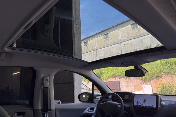 Peugeot 208 01-MT-03-15