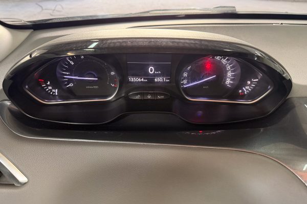 Peugeot 208 01-MT-03-2