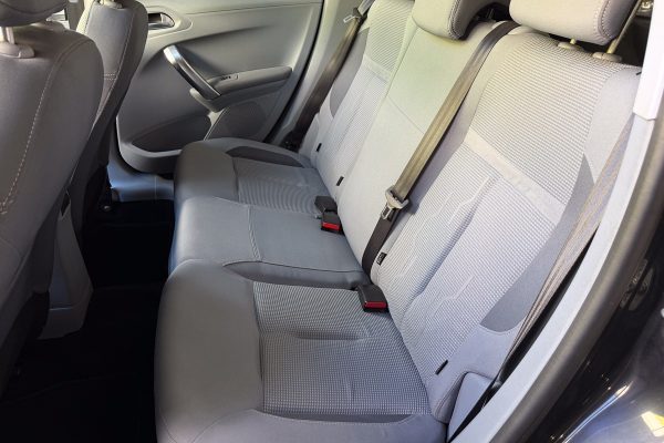 Peugeot 208 01-MT-03-4