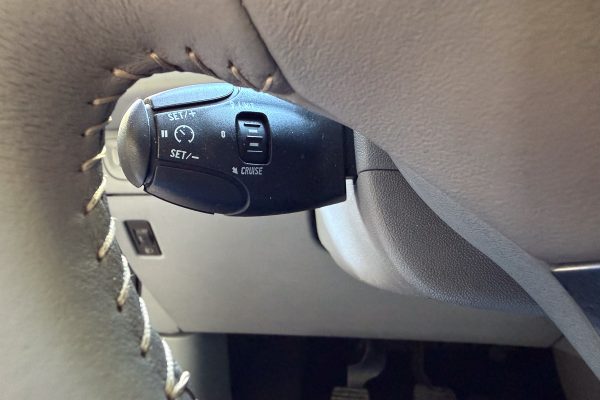 Peugeot 208 01-MT-03-6