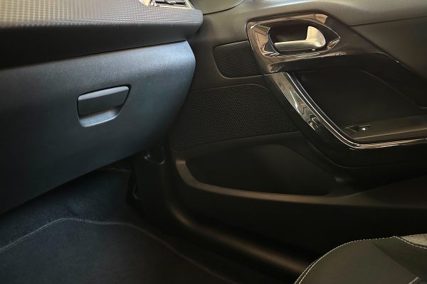 Peugeot 208 15-SD-36-23