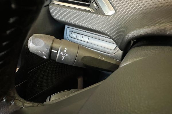 Peugeot 208 15-SD-36-25