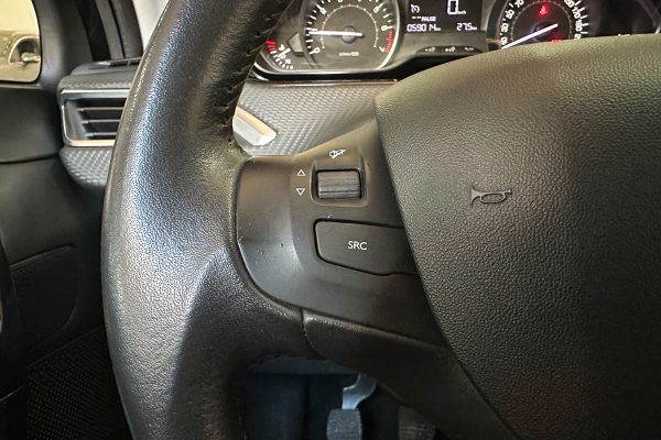 Peugeot 208 15-SD-36-28