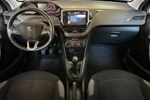 Peugeot 208 15-SD-36-33