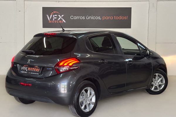 Peugeot 208 67-QX-99-15
