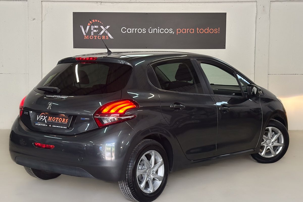 Peugeot 208 67-QX-99-15