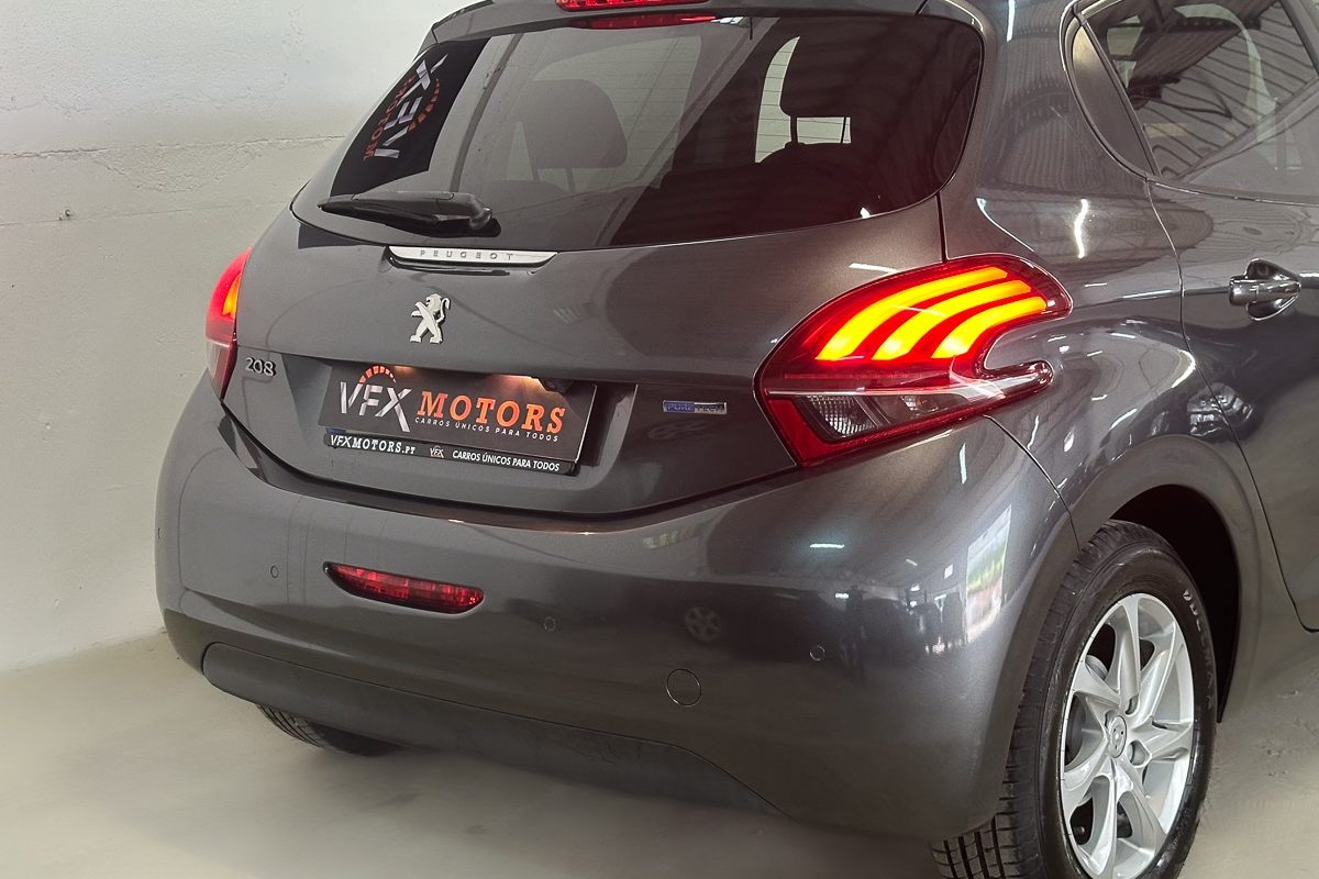 Peugeot 208 67-QX-99-17