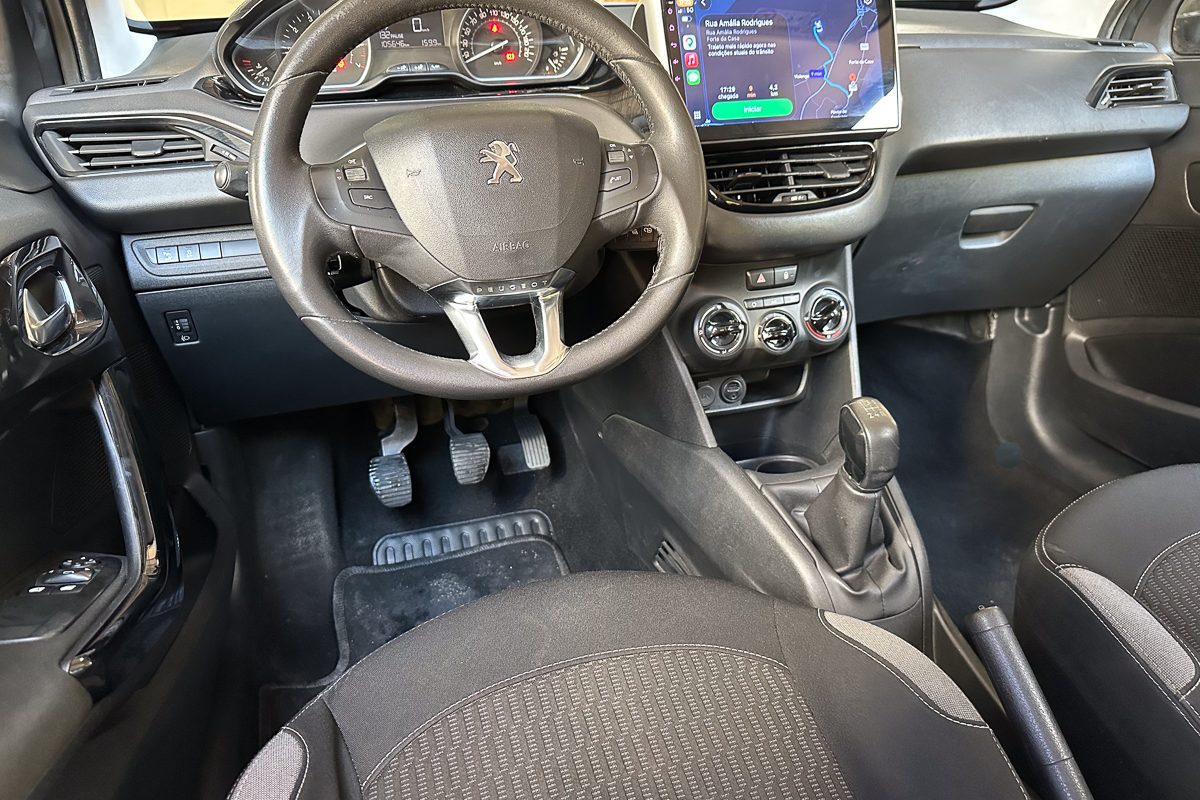 Peugeot 208 67-QX-99-2
