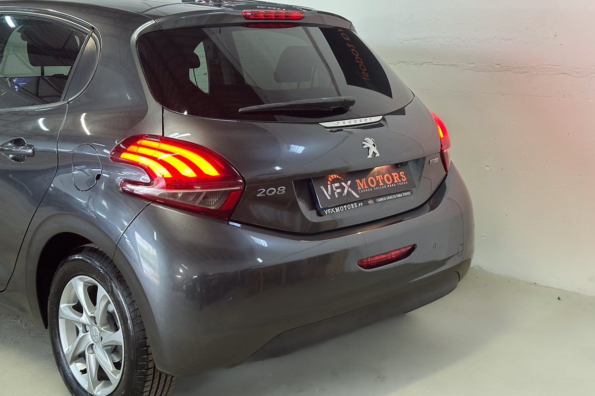 Peugeot 208 67-QX-99-25