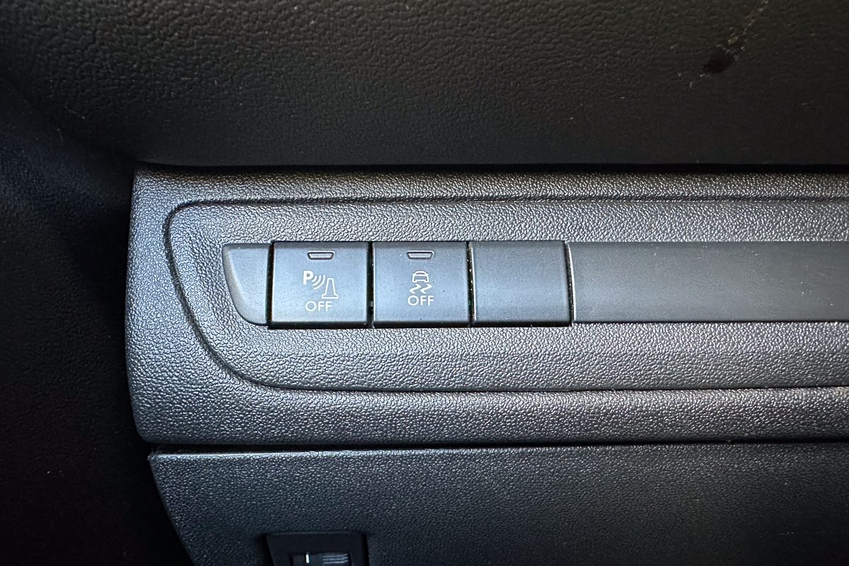 Peugeot 208 67-QX-99-6