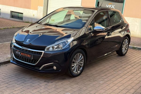 Peugeot 208-8