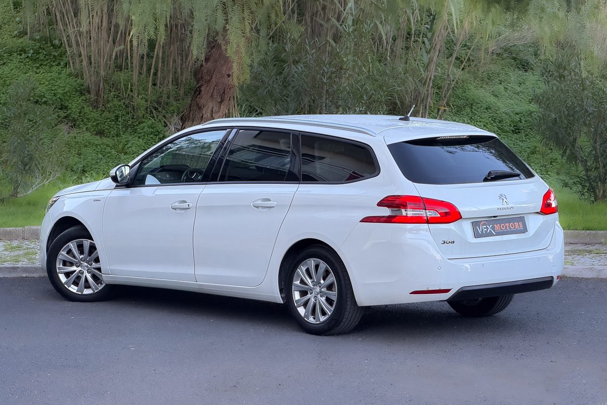 Peugeot 308 AD-95-IU-20