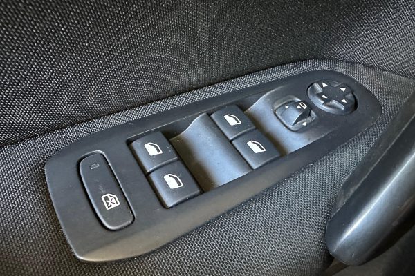 Peugeot 308 SW 45-ZI-55-13