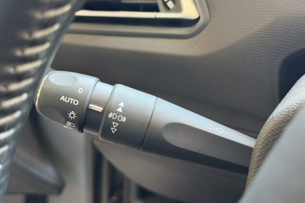 Peugeot 308 sw 67-QH-72-7