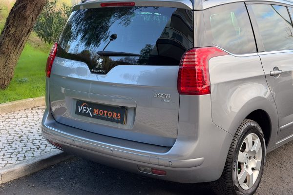 Peugeot 5008 03-PS-64-35