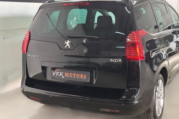 Peugeot 5008 1.6 hdi 63-IR-92-15