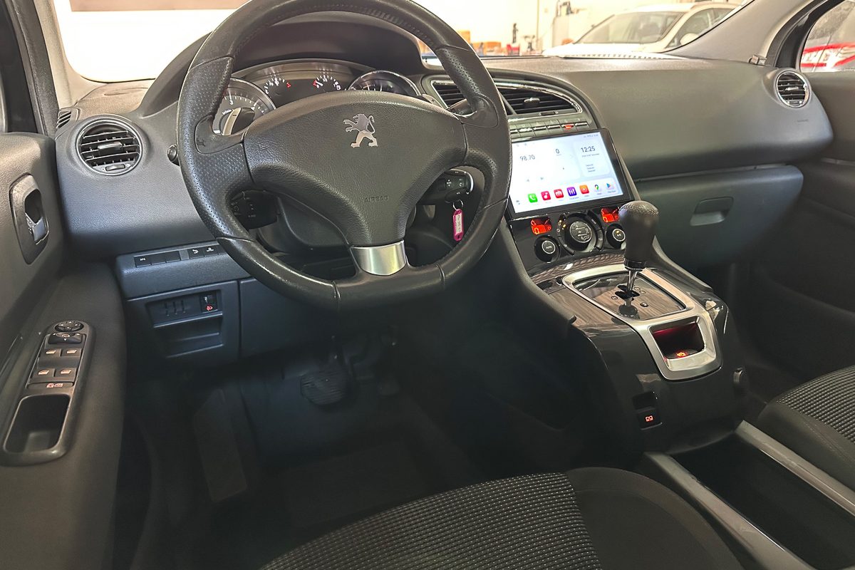 Peugeot 5008 1.6 hdi 63-IR-92-18