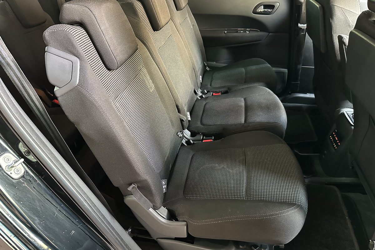 Peugeot 5008 1.6 hdi 63-IR-92-25