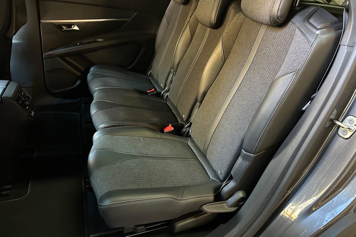 Peugeot 5008 22-ZI-52-54