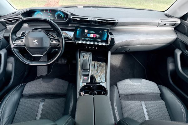 Peugeot 508 sw Hybrid-8