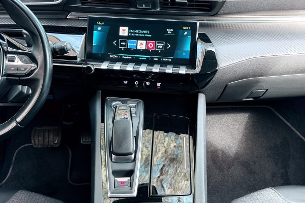 Peugeot 508 sw Hybrid-9