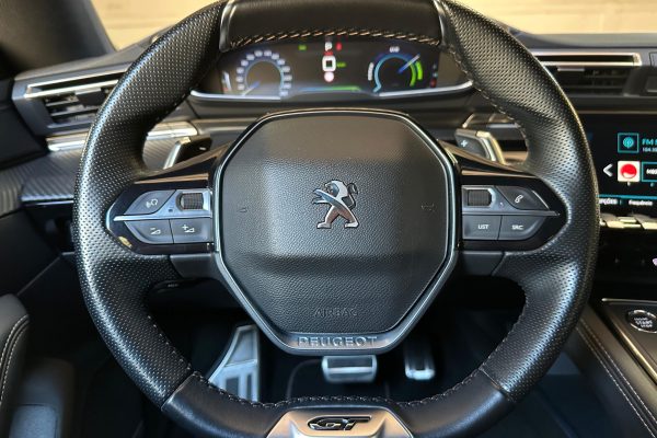 Peugeot 508 sw gt Hybrid -33