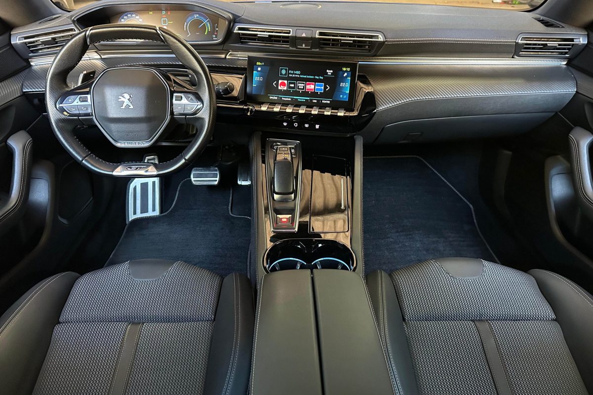Peugeot 508 sw gt Hybrid -39