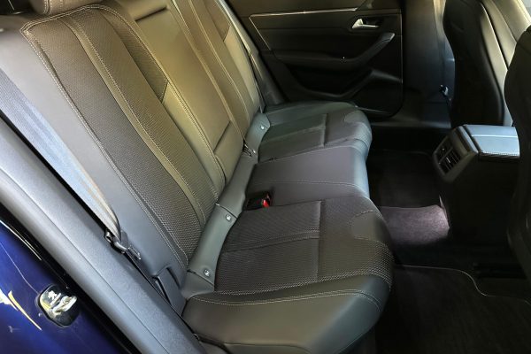 Peugeot 508 sw gt Hybrid -41
