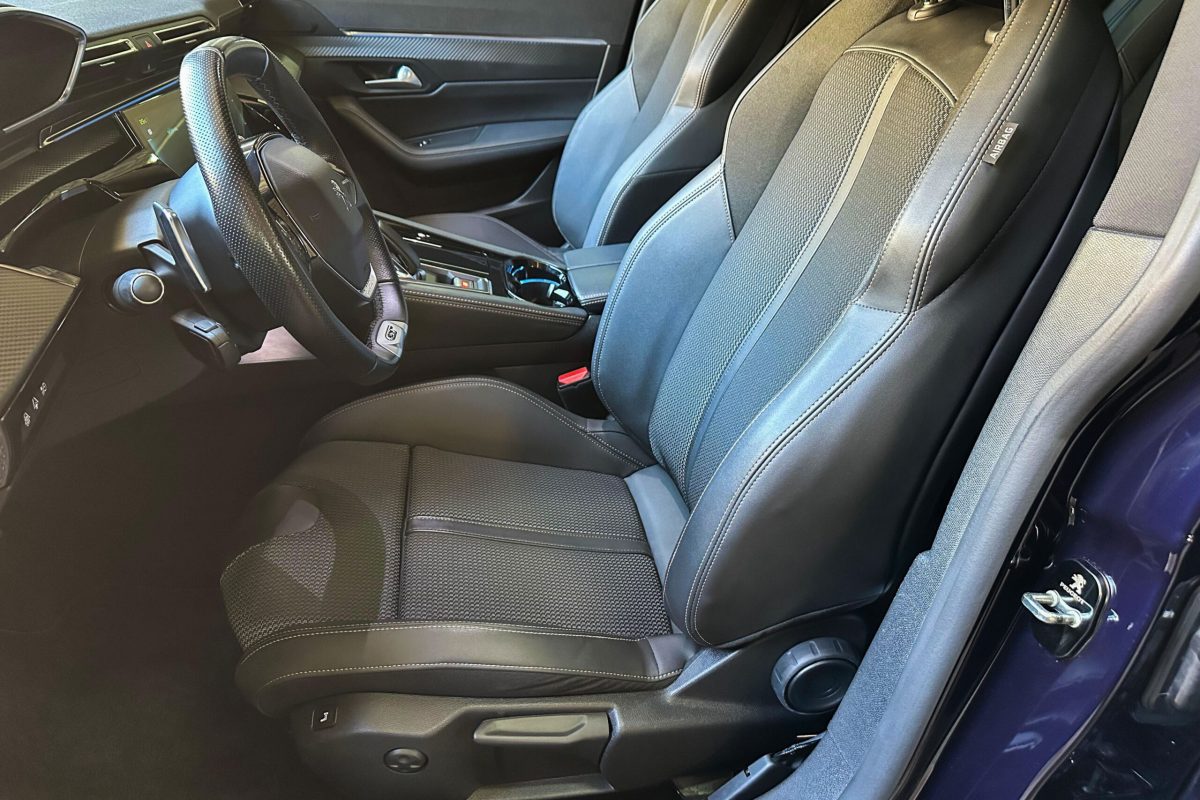 Peugeot 508 sw gt Hybrid -48