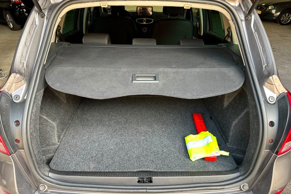 RENAULT CLIO SW 09-JQ-07-25