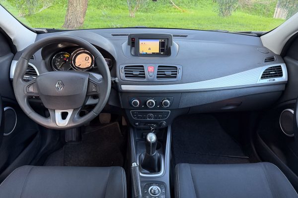 Renault MEgane 32-LO-63-8