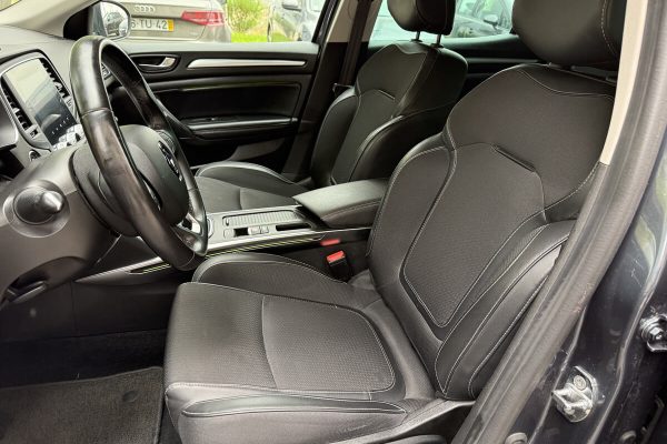Renault Megane-15