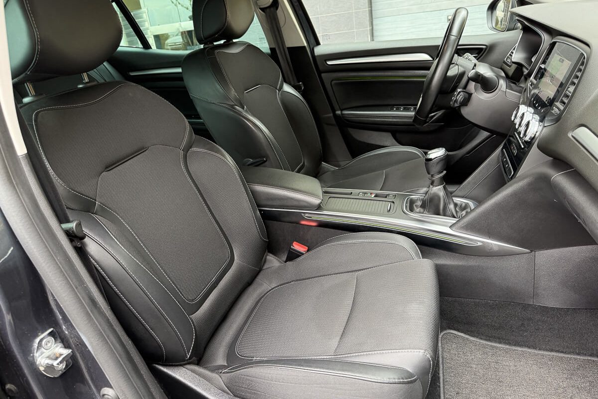 Renault Megane-25