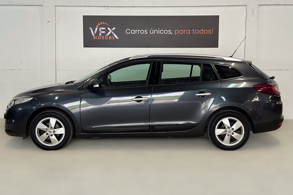 Renault Megane 32-LO-63-19