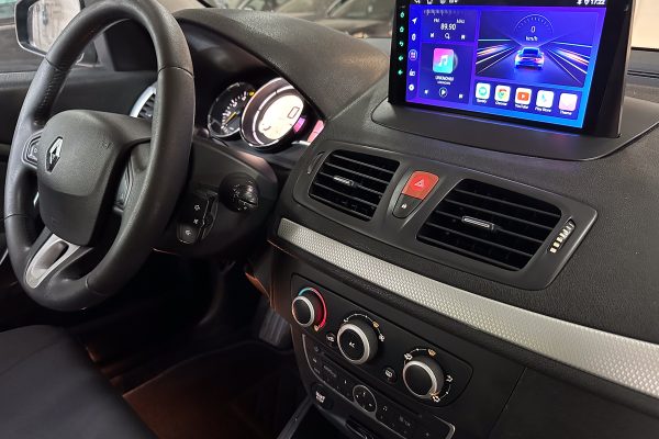 Renault Megane 32-LO-63-2