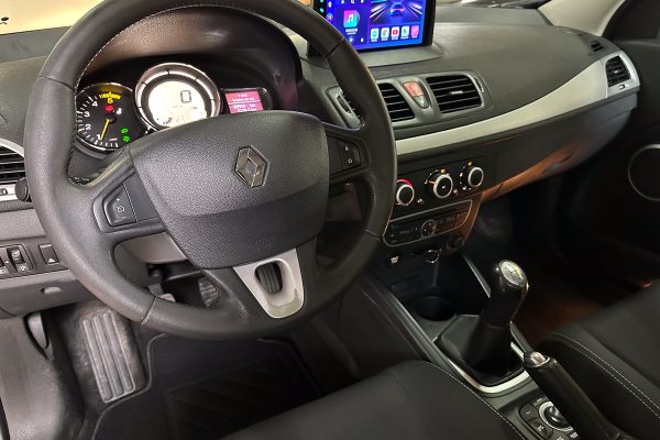 Renault Megane 32-LO-63-3