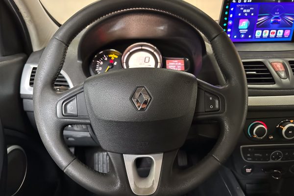 Renault Megane 32-LO-63-4