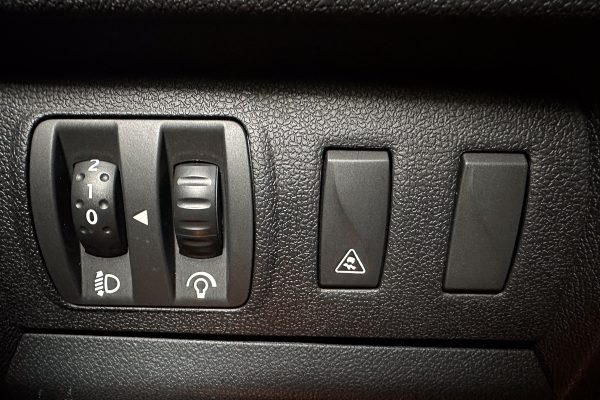 Renault Megane 32-LO-63-6