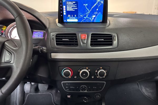 Renault Megane 32-LO-63-7